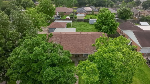 Houston null-story, 3-bed 8503 Braes River Drive-idx