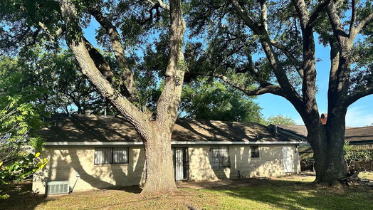 Houston 1-story, 3-bed 10211 Quiet Valley Lane-idx