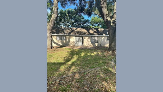 Houston 1-story, 3-bed 10211 Quiet Valley Lane-idx