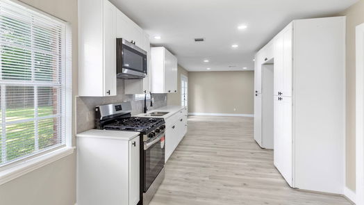 Houston 1-story, 3-bed 8319 Springtime Lane-idx