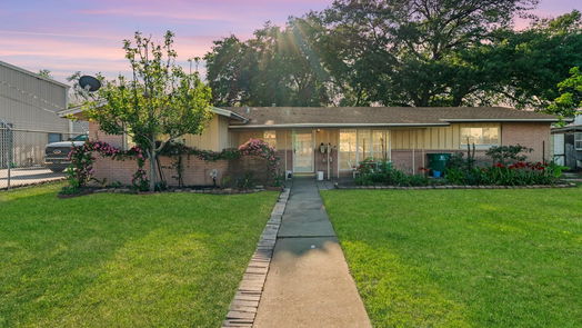 Houston 1-story, 4-bed 8714 Dexter Street-idx