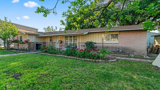 Houston 1-story, 4-bed 8714 Dexter Street-idx