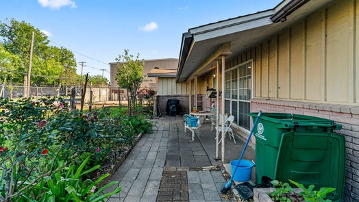 Houston 1-story, 4-bed 8714 Dexter Street-idx