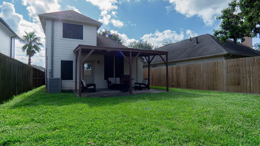 Houston 2-story, 3-bed 10611 Gulf Valley Street-idx