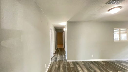 Houston 1-story, 3-bed 8806 Barton Street-idx