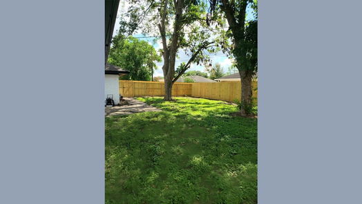 Houston 1-story, 4-bed 8330 Garden Parks Drive-idx