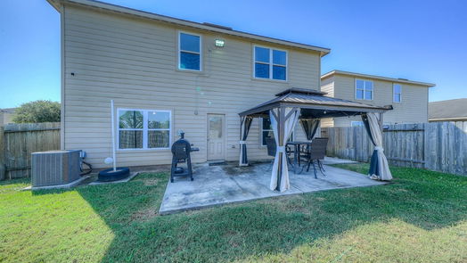 Houston 2-story, 5-bed 8231 Hall Lake Drive-idx