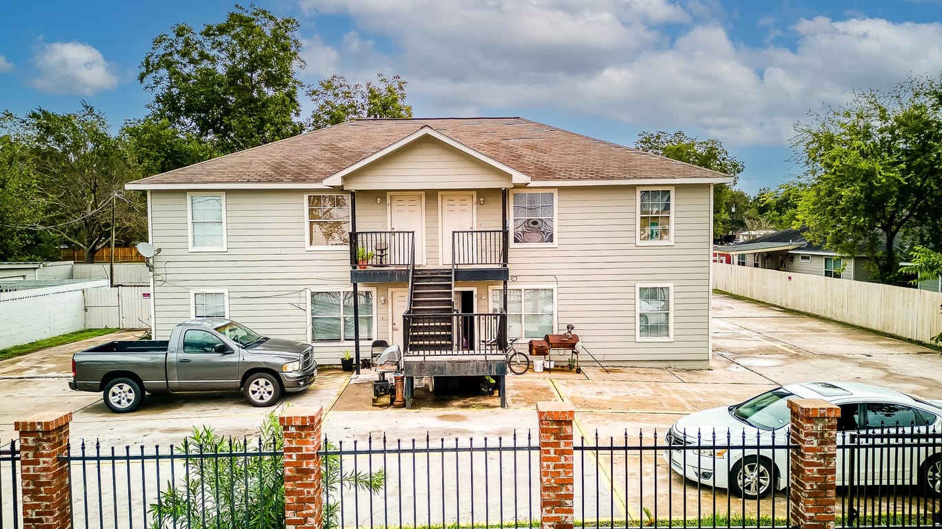 Houston 2-story, 10-bed 6106 Werner Street-idx