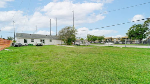 Houston 1-story, 2-bed 101 E Parker Road-idx