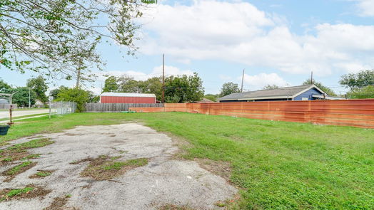 Houston 1-story, 2-bed 101 E Parker Road-idx