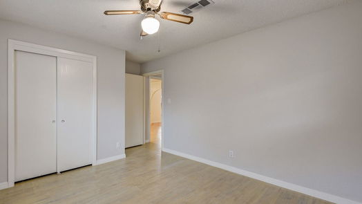 Houston 1-story, 3-bed 815 E Spreading Oak Drive-idx