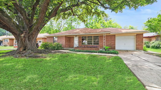 Houston 1-story, 3-bed 225 W Spreading Oak Drive-idx