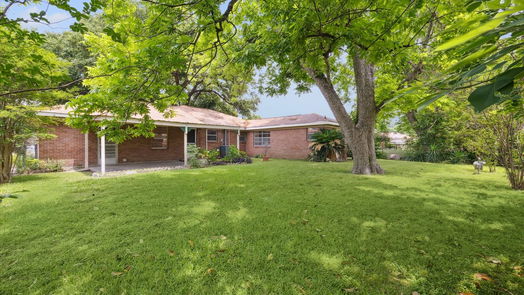 Houston 1-story, 3-bed 225 W Spreading Oak Drive-idx