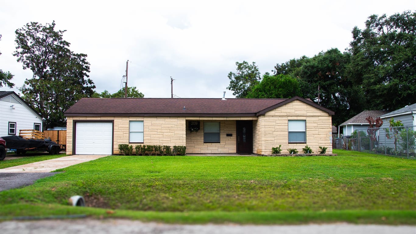 Houston 1-story, 4-bed 209 Wellington Street-idx