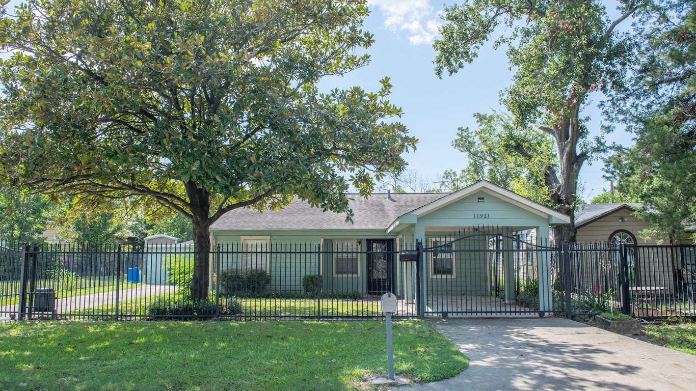 Houston 1-story, 2-bed 11921 Meadowgreen Street-idx