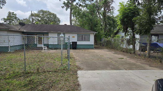 Houston 1-story, 2-bed 610 Wellington Street-idx