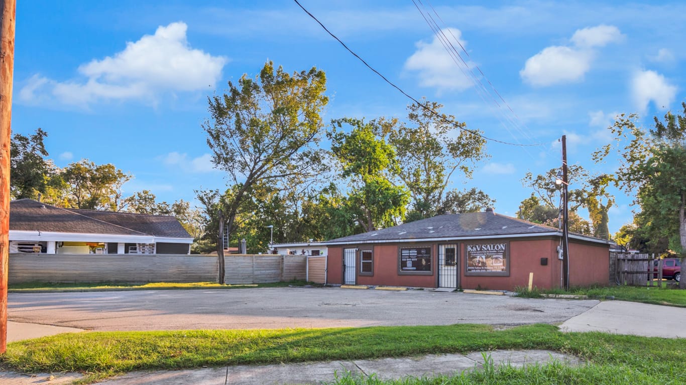 Houston 1-story, 2-bed 10041 Fulton Street-idx