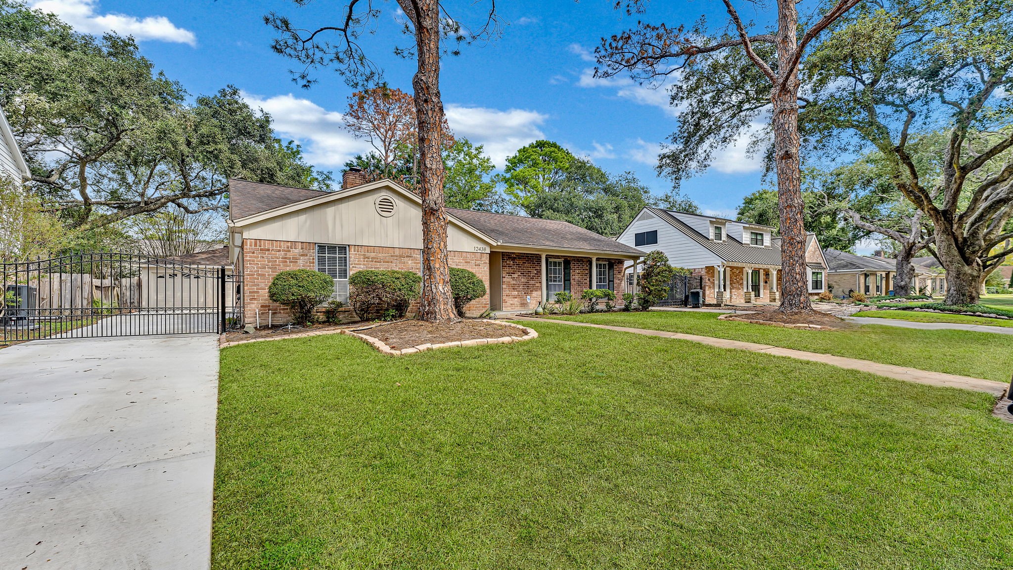 Houston 1-story, 4-bed 12438 Stafford Springs Drive-idx