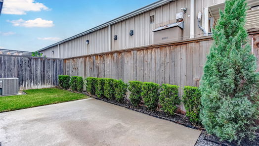 Houston 2-story, 4-bed 12523 Holly Blue Lane-idx
