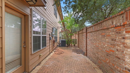 Houston 2-story, 4-bed 1202 Glenwood Canyon Lane-idx