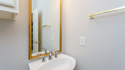 Houston 2-story, 3-bed 13830 Aspen Cove Drive-idx