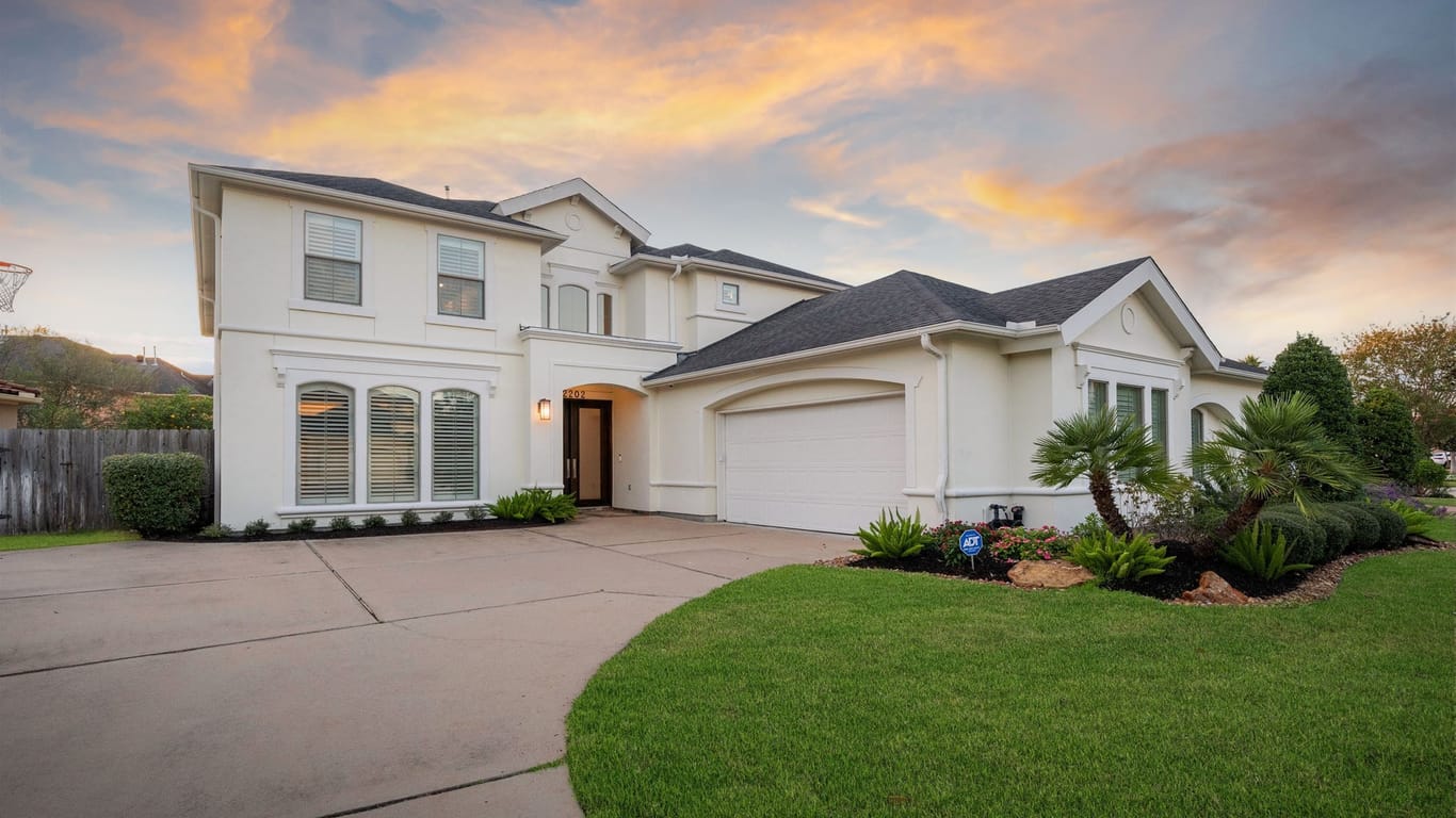 Houston 2-story, 5-bed 2202 Thicket Ridge Lane-idx