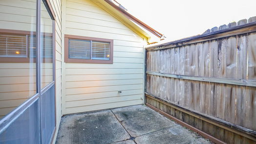 Houston 1-story, 3-bed 1610 Rockin Drive-idx