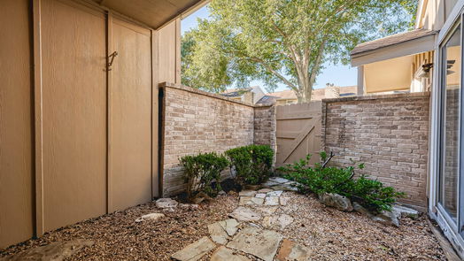 Houston 2-story, 2-bed 11535 Village Place Drive 164-idx