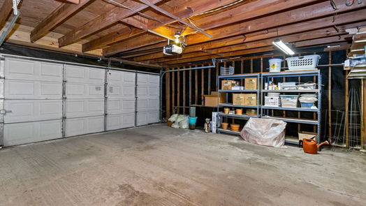 Houston 2-story, 2-bed 2336 Woodland Park Drive 114-idx