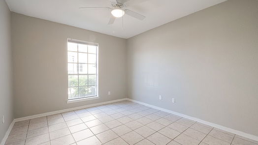 Houston 1-story, 2-bed 12550 Whittington Drive 411-idx