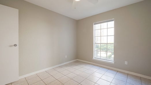 Houston 1-story, 2-bed 12550 Whittington Drive 411-idx