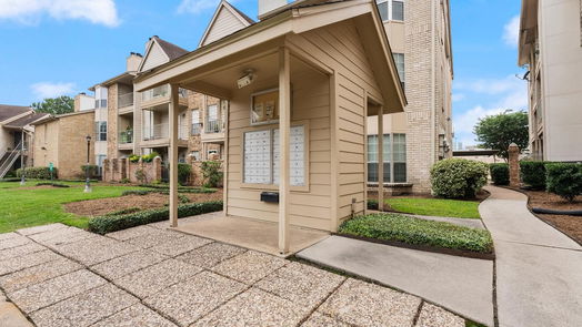 Houston 1-story, 1-bed 12550 Whittington Drive 404-idx