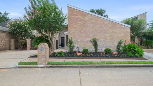 Houston null-story, 3-bed 14211 Stokesmount Drive-idx