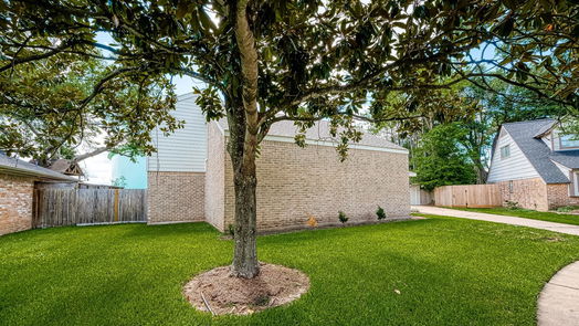 Houston 2-story, 4-bed 1623 Cherry Ridge Drive-idx