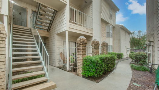 Houston 1-story, 2-bed 12550 Whittington Drive 407-idx