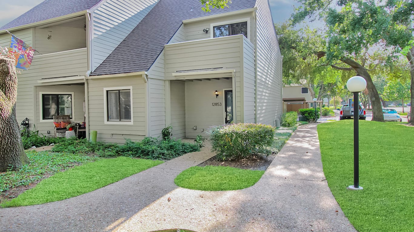 Houston 2-story, 2-bed 12853 Briarwest Circle-idx