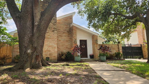 Houston 1-story, 4-bed 11303 Olympia Drive-idx