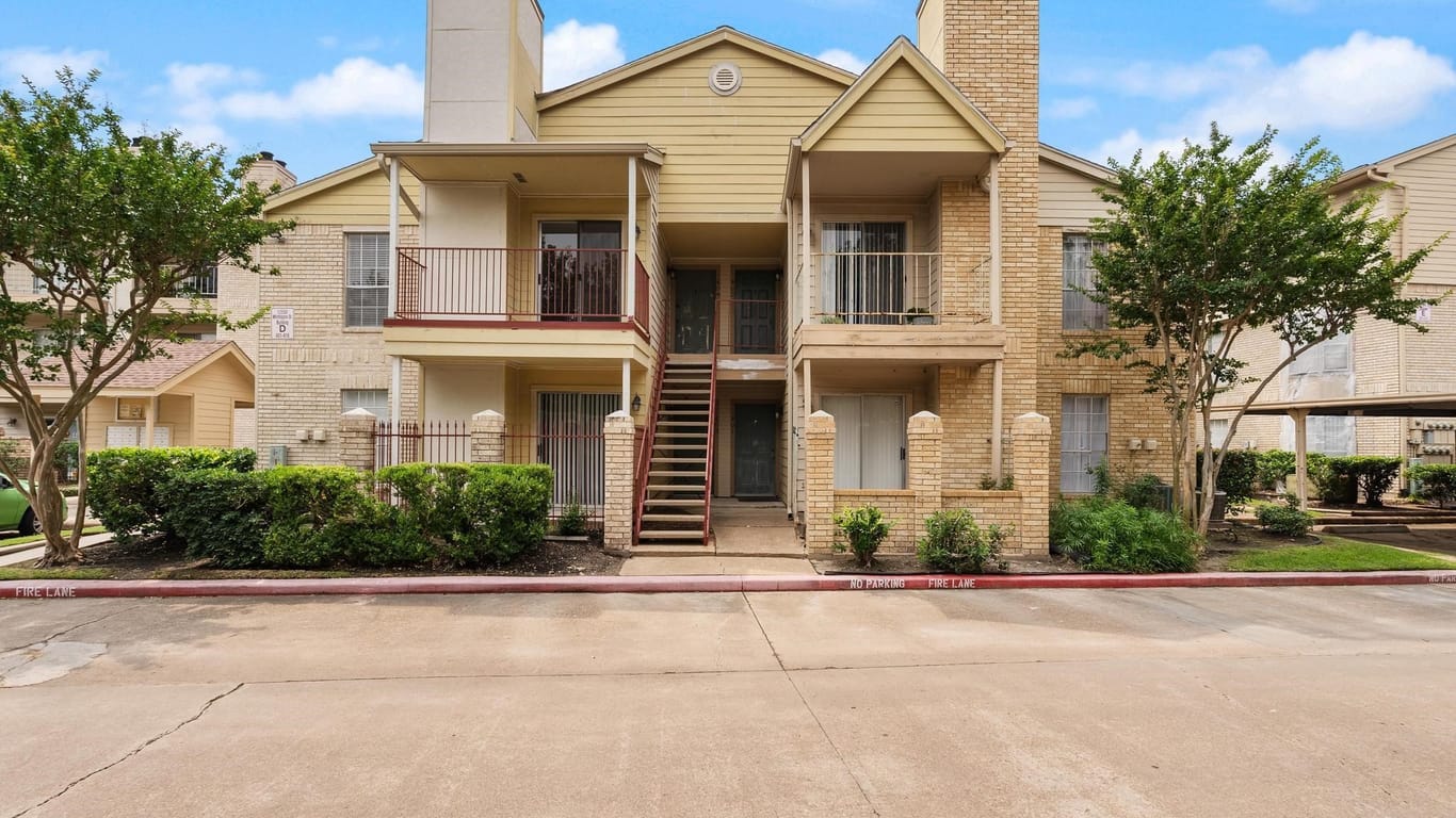 Houston 1-story, 1-bed 12550 Whittington Drive 404-idx