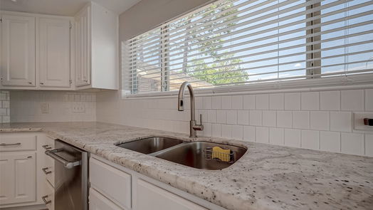 Houston 1-story, 3-bed 13111 Ivyside Drive-idx