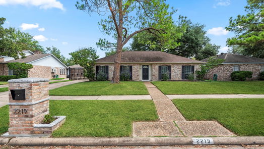 Houston 1-story, 4-bed 2219 Briarview Drive-idx