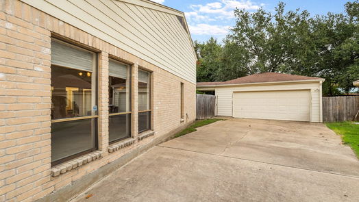 Houston 1-story, 4-bed 2419 Willow Lake Drive-idx