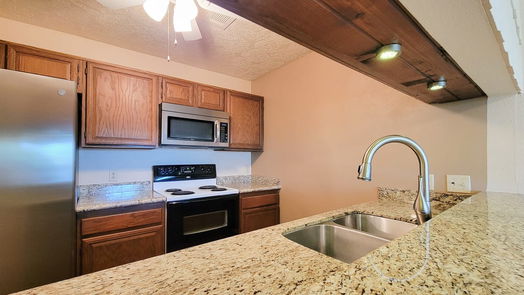 Houston 1-story, 2-bed 11813 Southlake Dr-idx