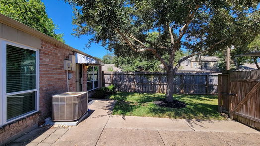 Houston 1-story, 2-bed 11813 Southlake Dr-idx