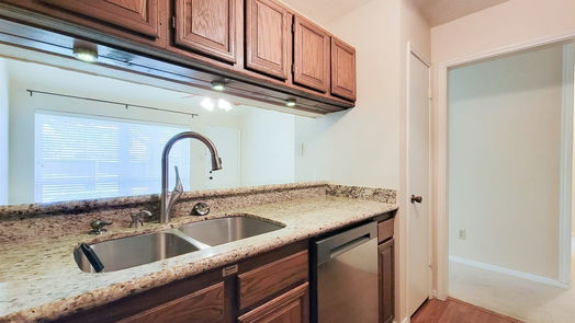 Houston 1-story, 2-bed 11813 Southlake Dr-idx