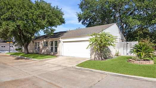 Houston null-story, 2-bed 12800 Briar Forest Drive 94-idx