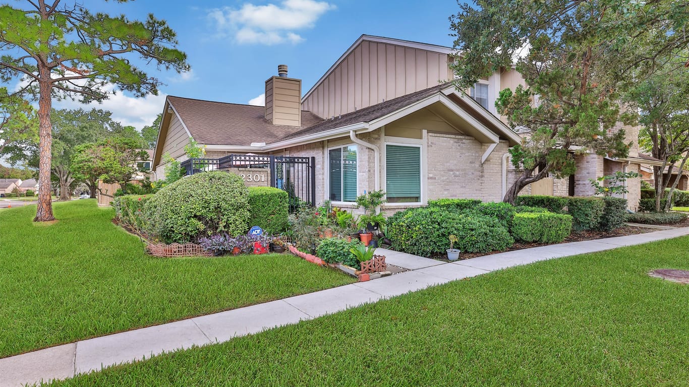 Houston null-story, 2-bed 2301 Crescent Park Drive 271-idx