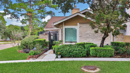 Houston null-story, 2-bed 2301 Crescent Park Drive 271-idx