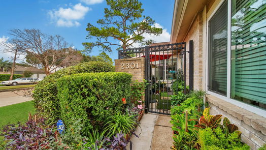 Houston null-story, 2-bed 2301 Crescent Park Drive 271-idx