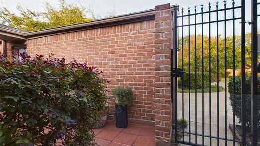Houston 1-story, 3-bed 2026 Ashford Hollow Lane-idx