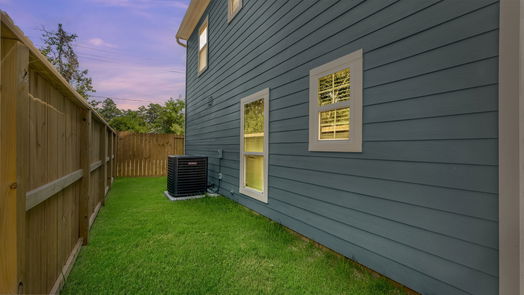 Houston 2-story, 3-bed 9825 Greenwich Street-idx